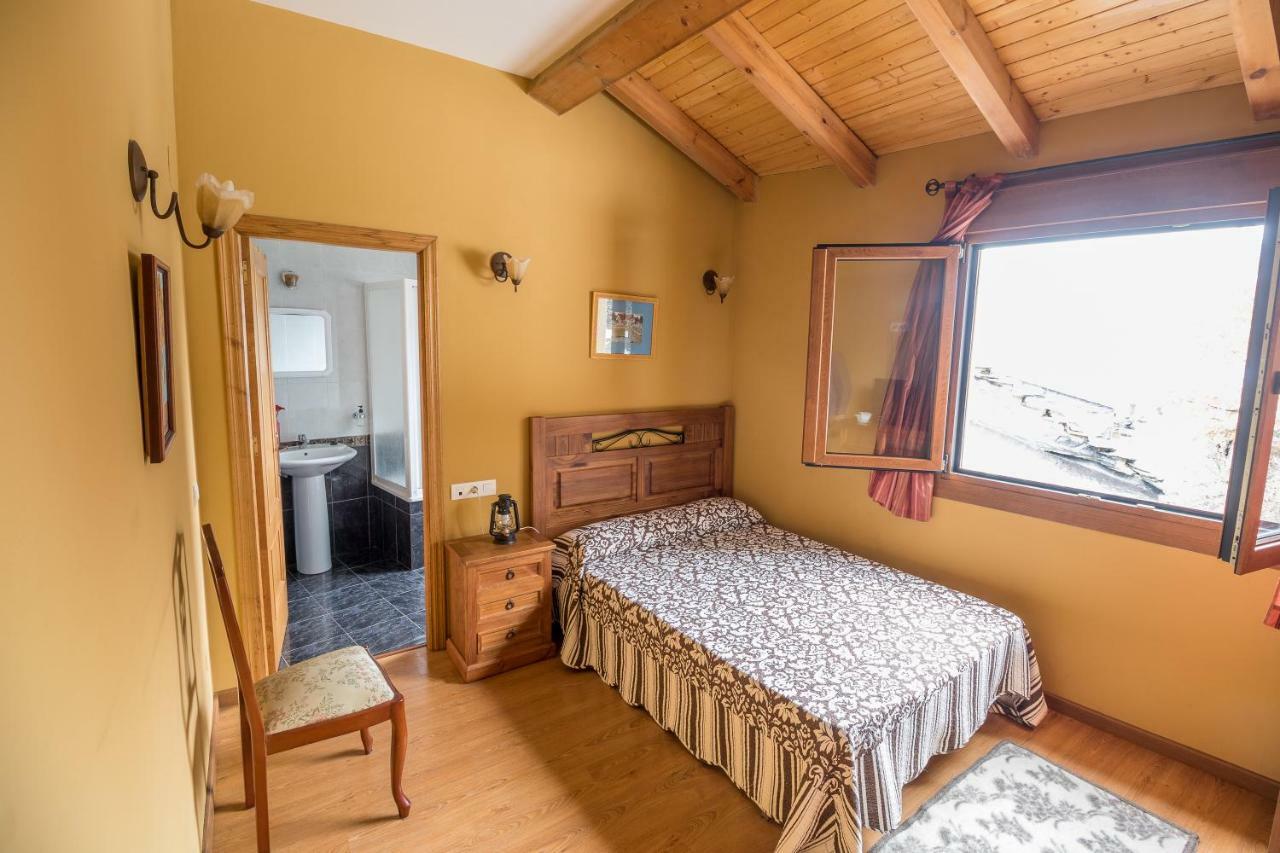 Casa Rural La Fuente Tejedo del Sil Phòng bức ảnh