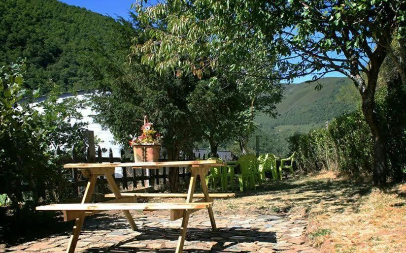 Casa Rural La Fuente Tejedo del Sil Ngoại thất bức ảnh
